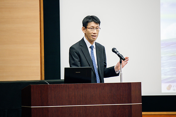 山口顕氏